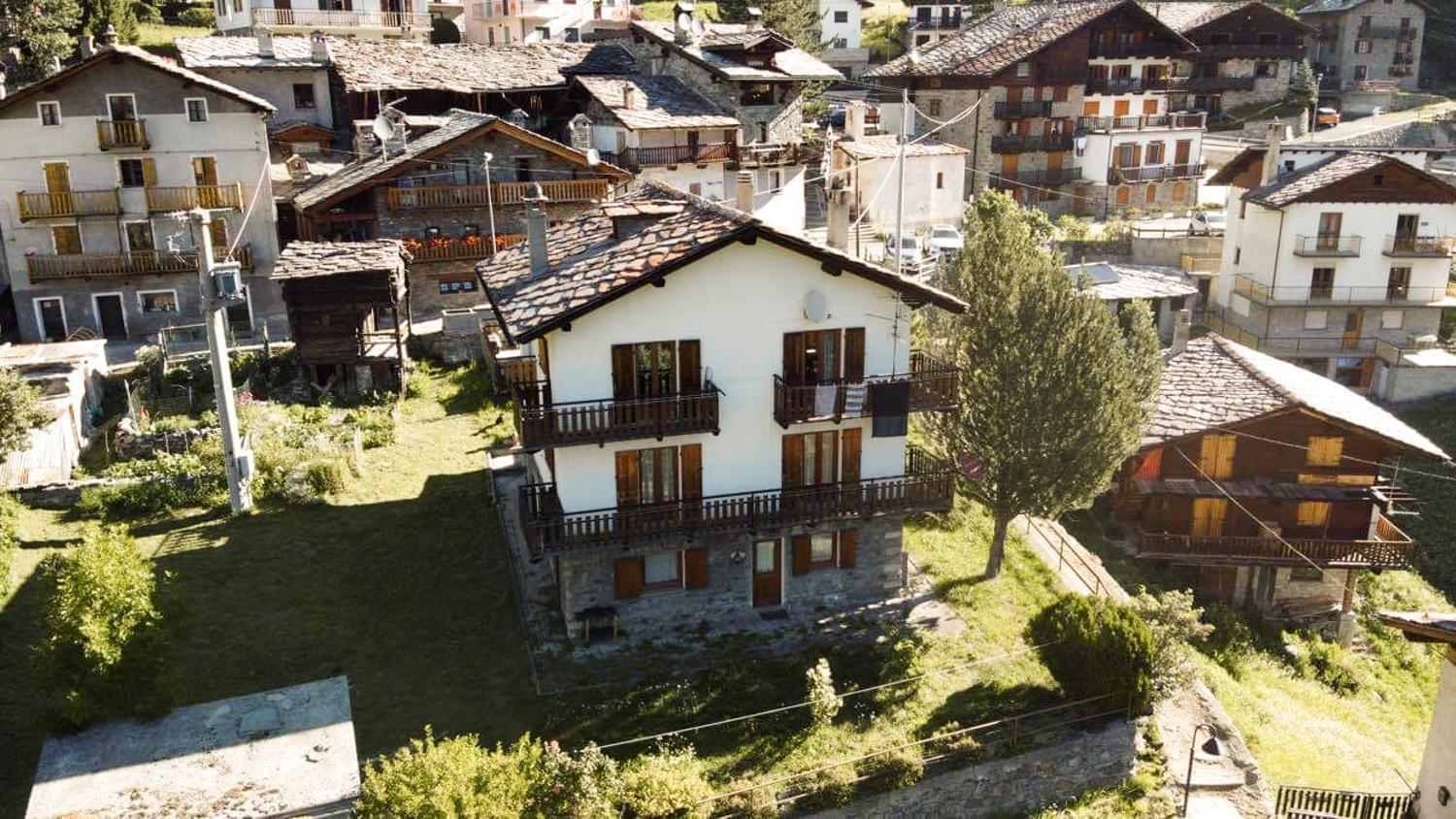 Relax & Sports -Cervinia- Maison Valtournenche Esterno foto