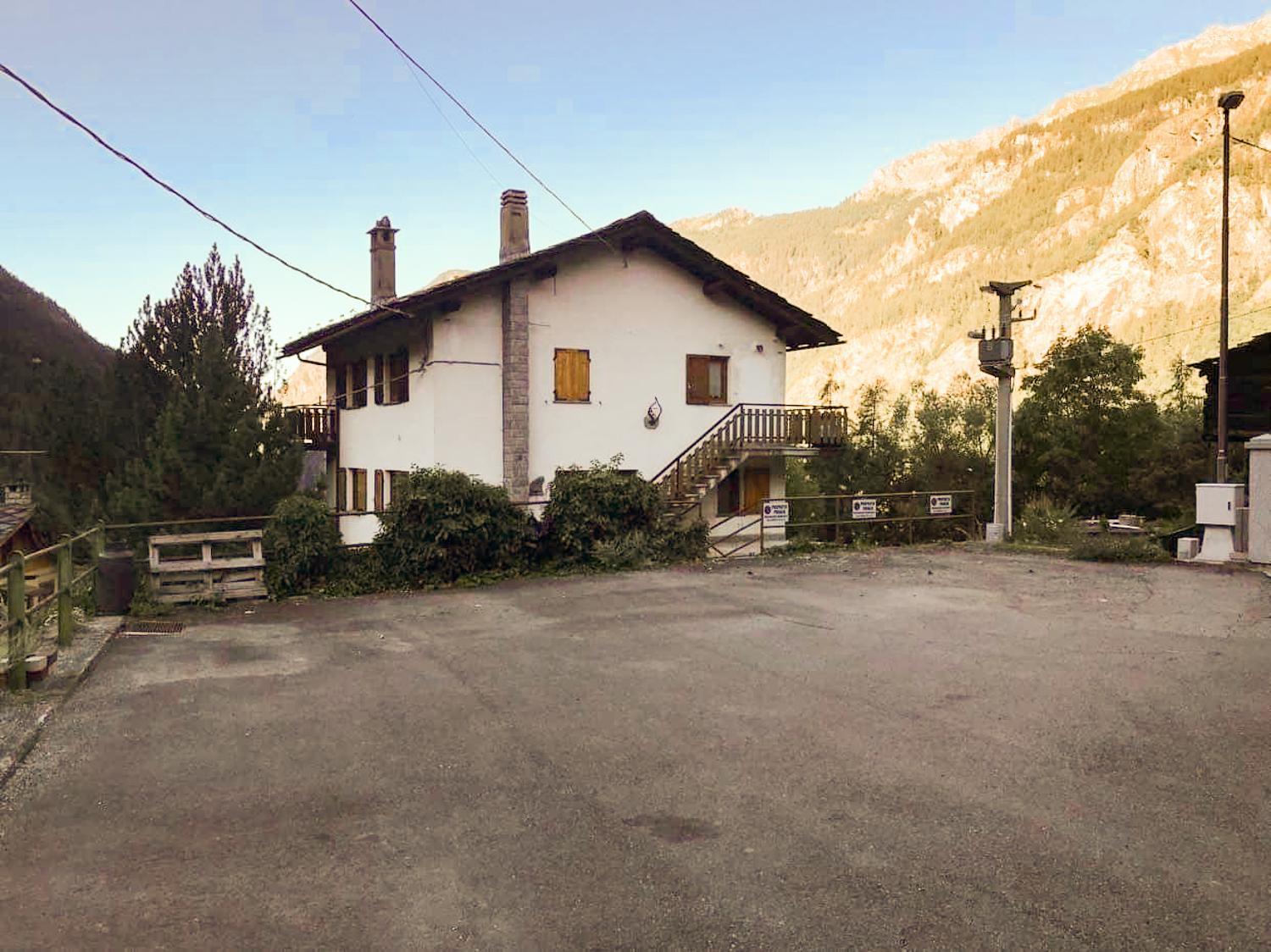 Relax & Sports -Cervinia- Maison Valtournenche Esterno foto